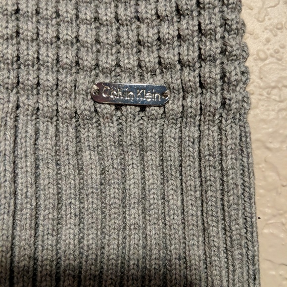 Calvin Klein gray knit sweater - Picture 5 of 7